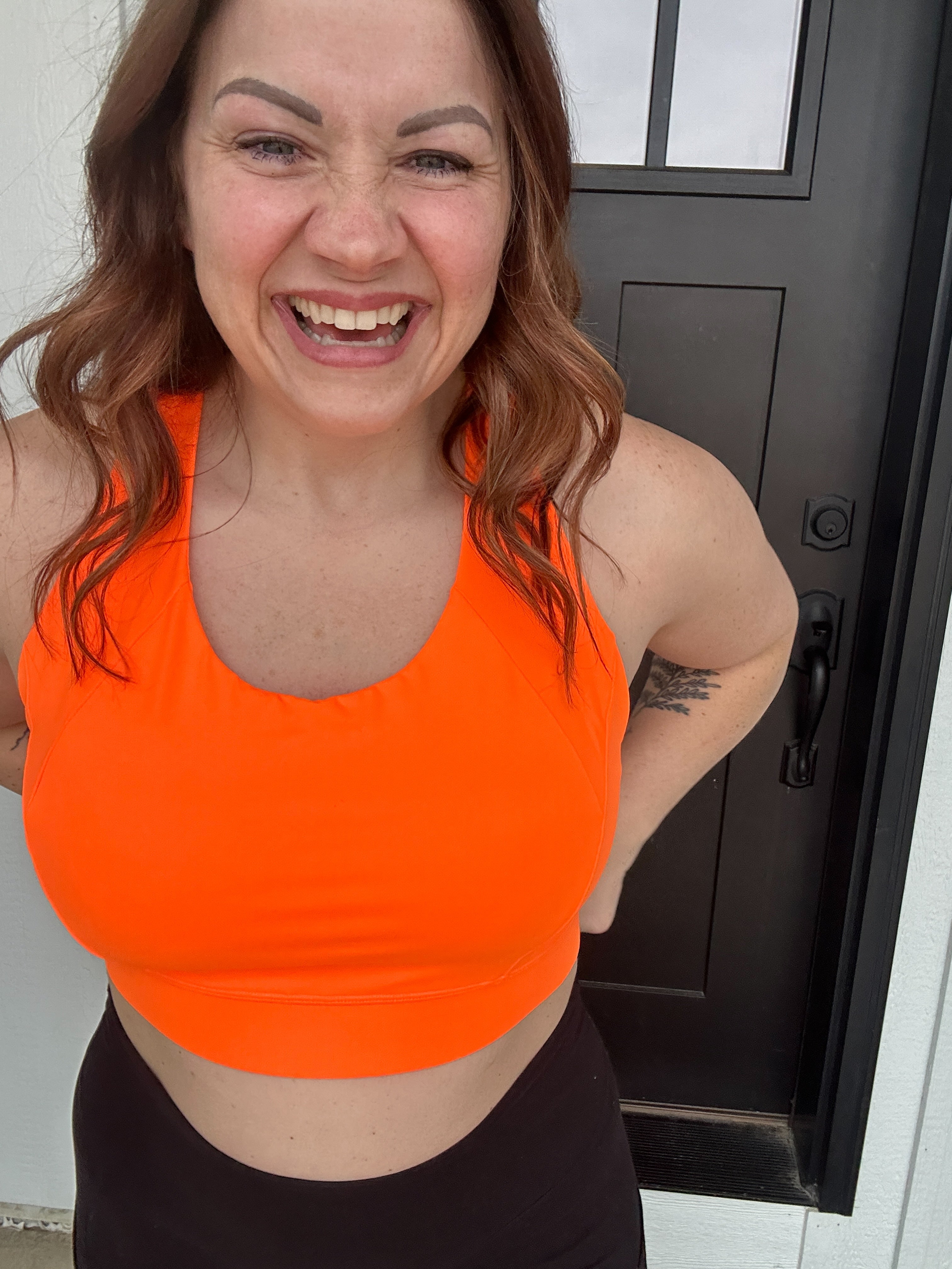ACTIVE CRISS CROSS SPORTS BRA